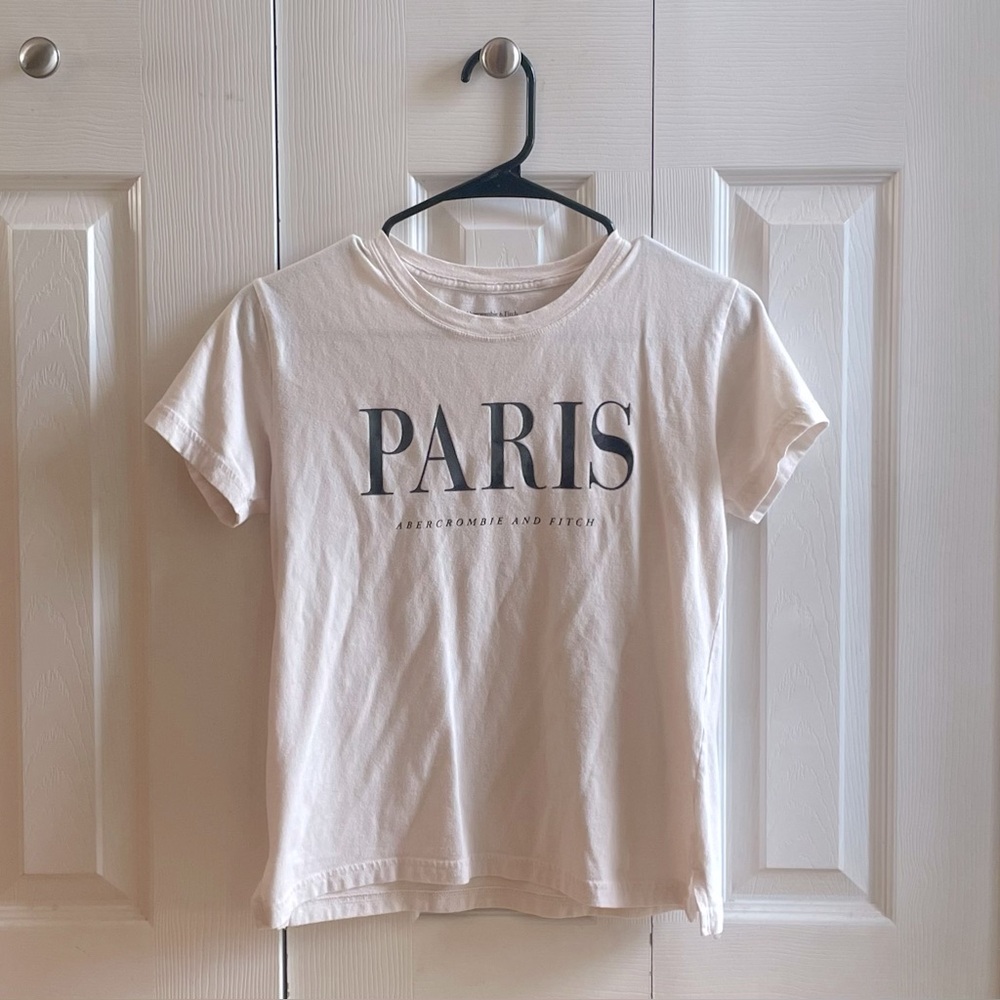 Abercrombie & Fitch: “Paris” Short-Sleeve T-Shirt